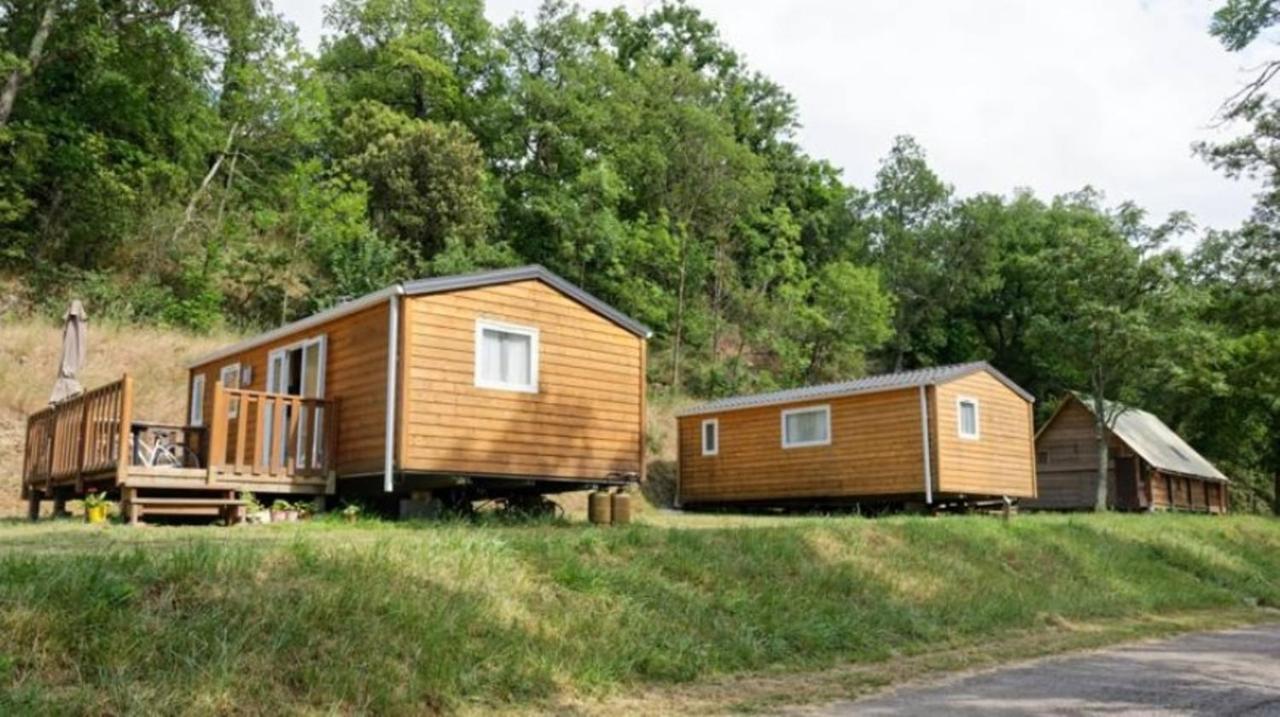 Camping Les Rives Du Lac De Vinca Exterior photo